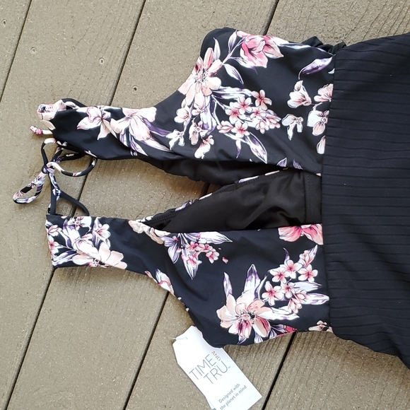 TIME AND TRU SWIM SUIT 1 PIECE FLOWERS FLORAL MISSY ELEVEATED M Medium Swimsuit - Picture 5 of 5